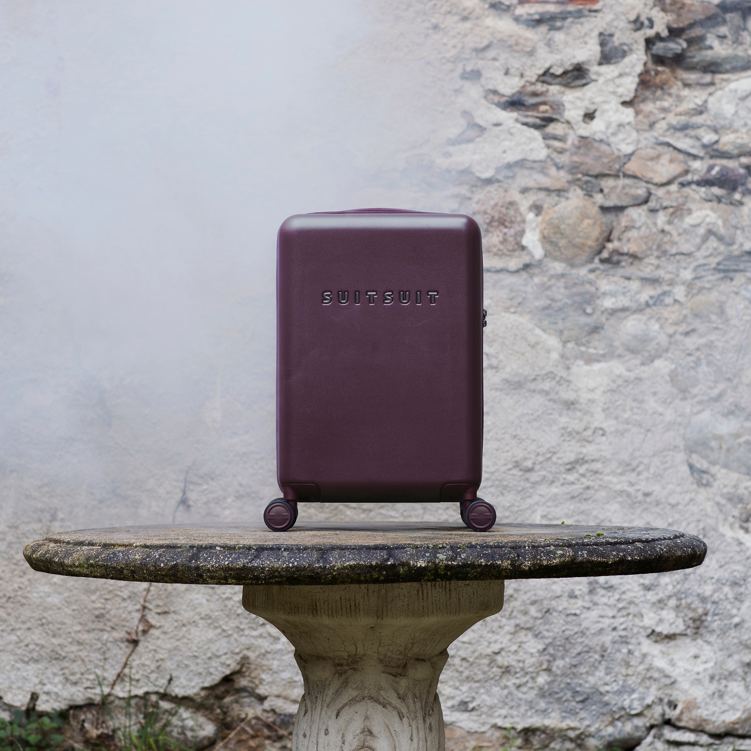 Mystique - Cherry Lacquer - Cabine (55 cm)